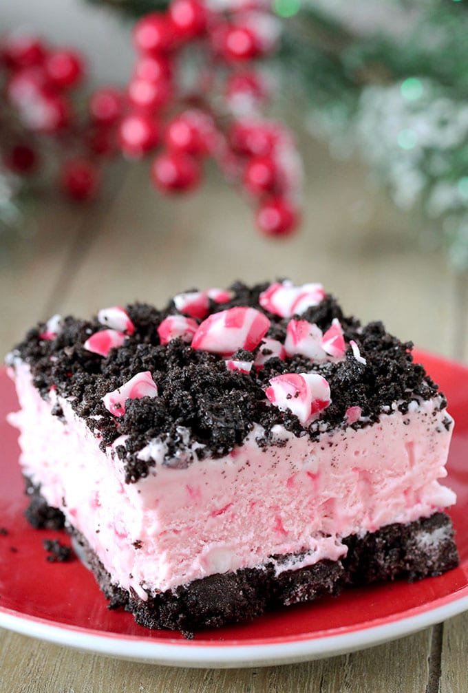 Easy Frozen Peppermint Dessert Quick And Easy Holiday Treat Recipe Easy Dessert Recipes