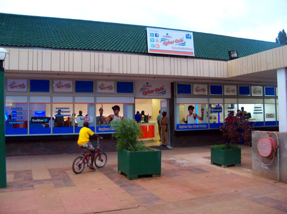 Econet S New Concept Cyber Cafe Pictures Techzim