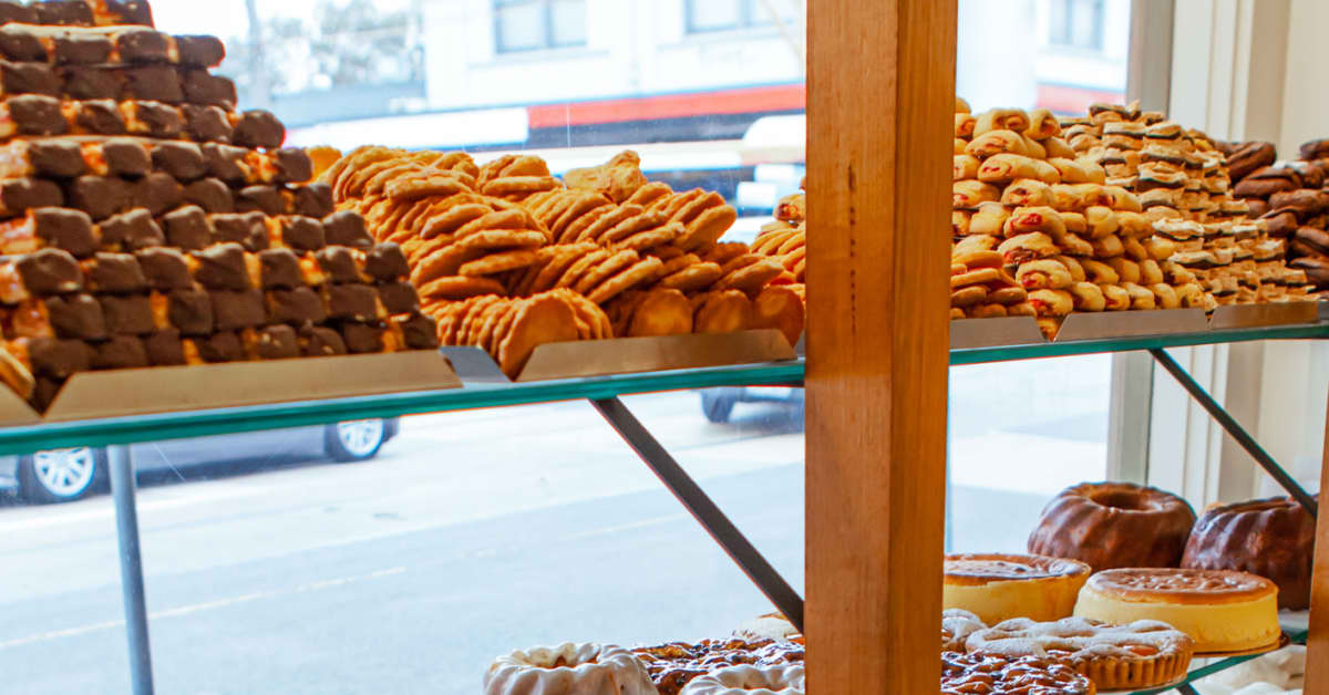 Porto S La S Iconic Cuban Bakery That Always Has A Line Out The Door