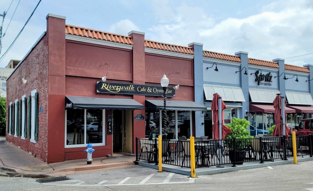 Riverwalk Cafe And Oyster Bar Restaurant Review Stuart Fl