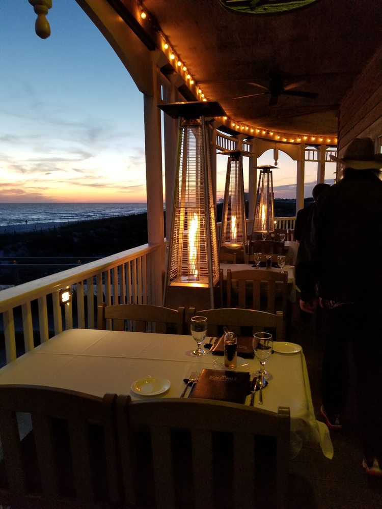 What's Beach Walk Cafe Destin? Menu Guide