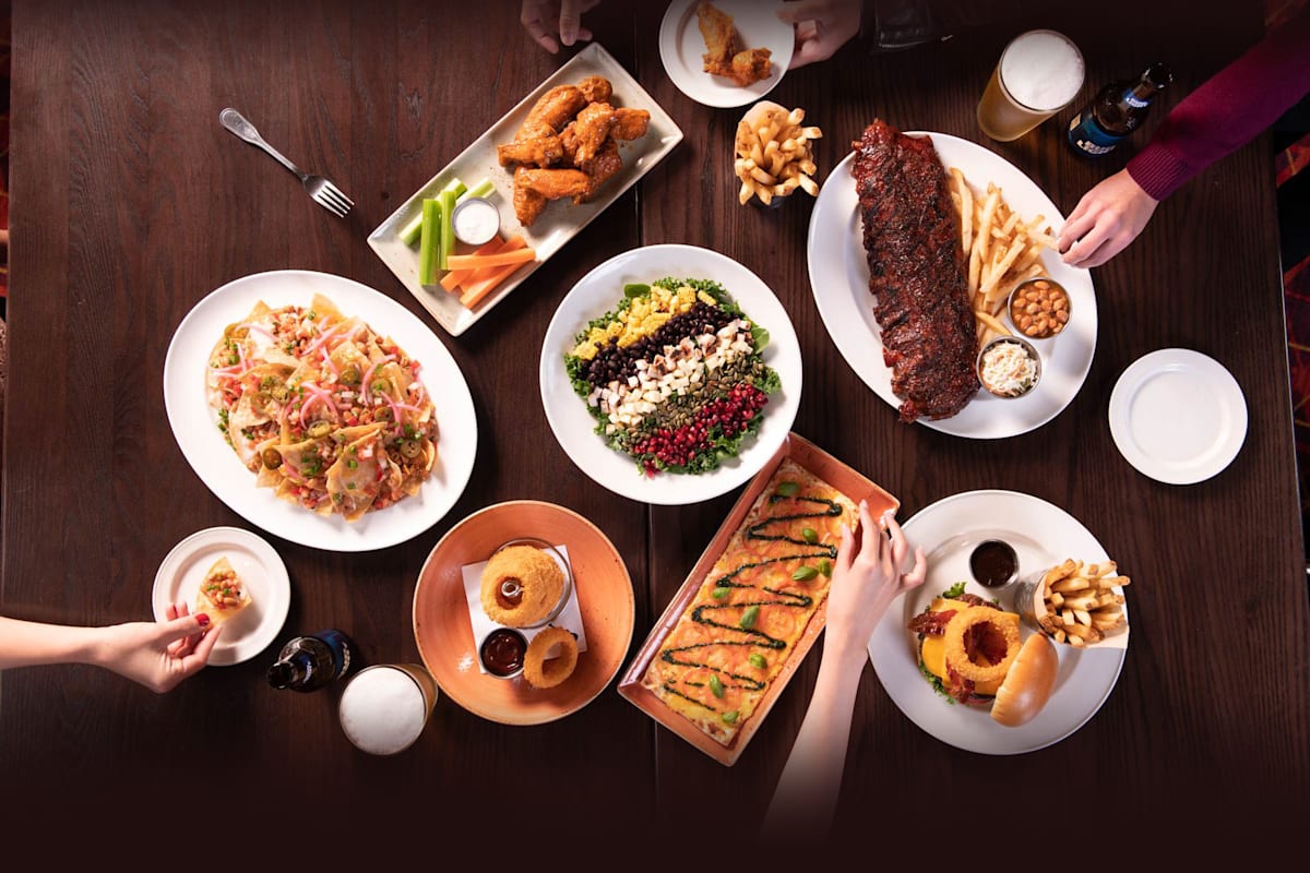 What's Inside Hard Rock Cafe 1501 Broadway? Best Dining